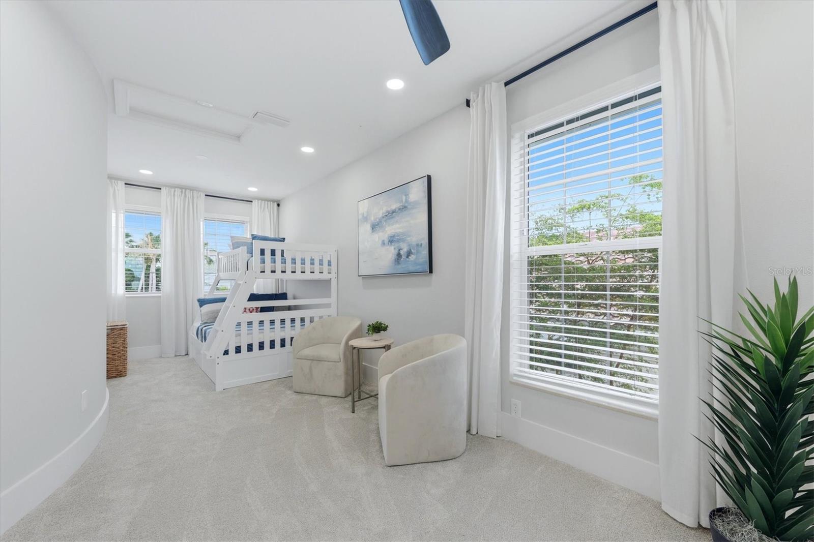 A4694394 Property Photo