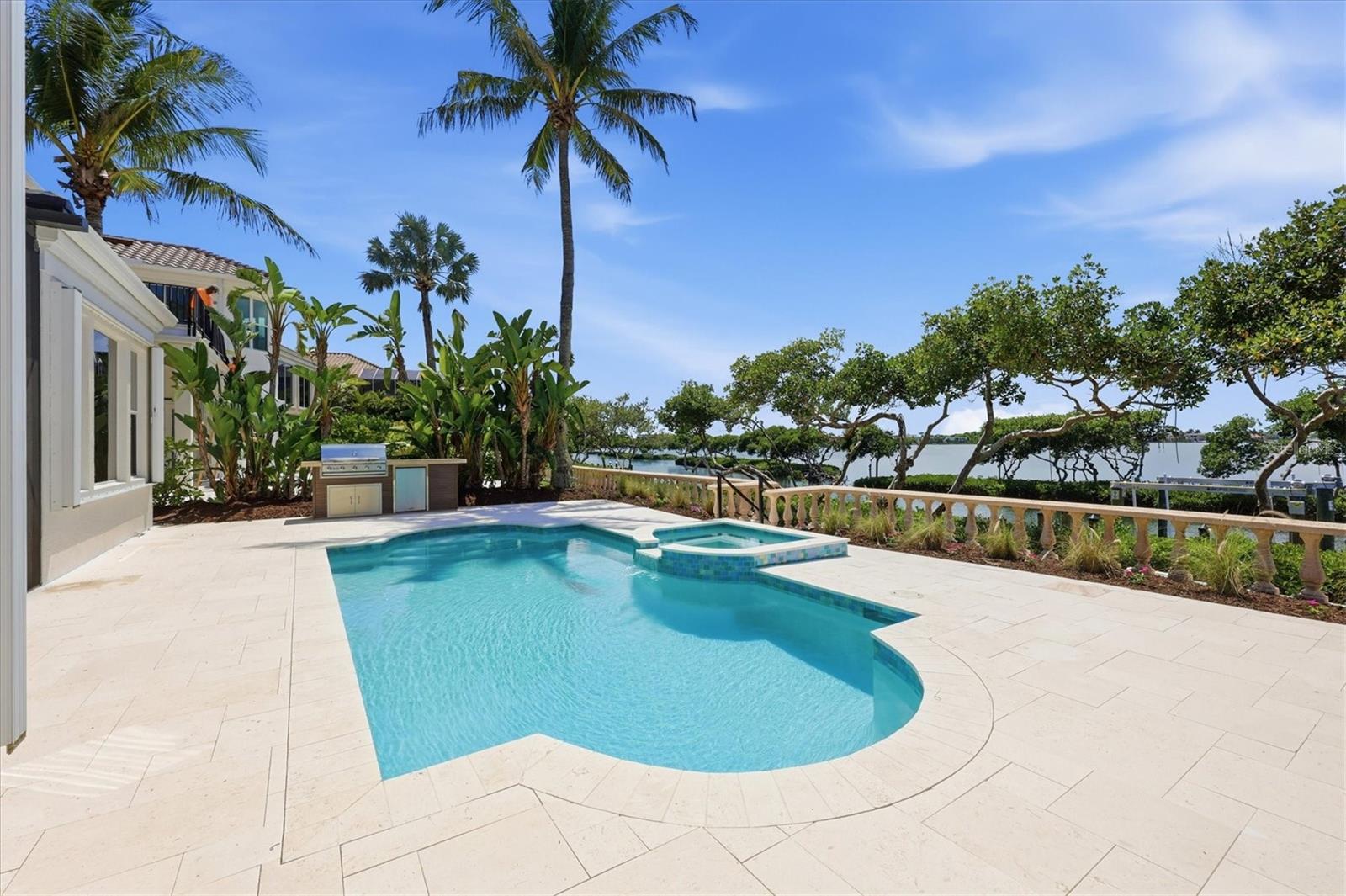 A4694394 Property Photo