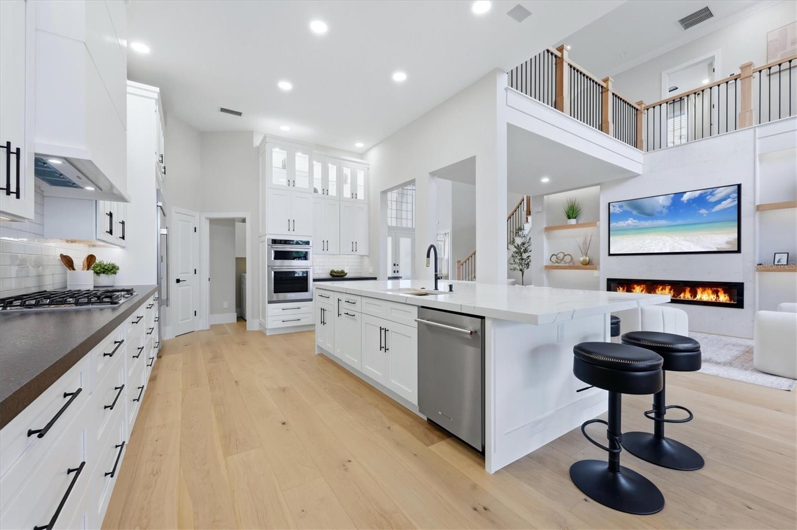 A4694394 Property Photo