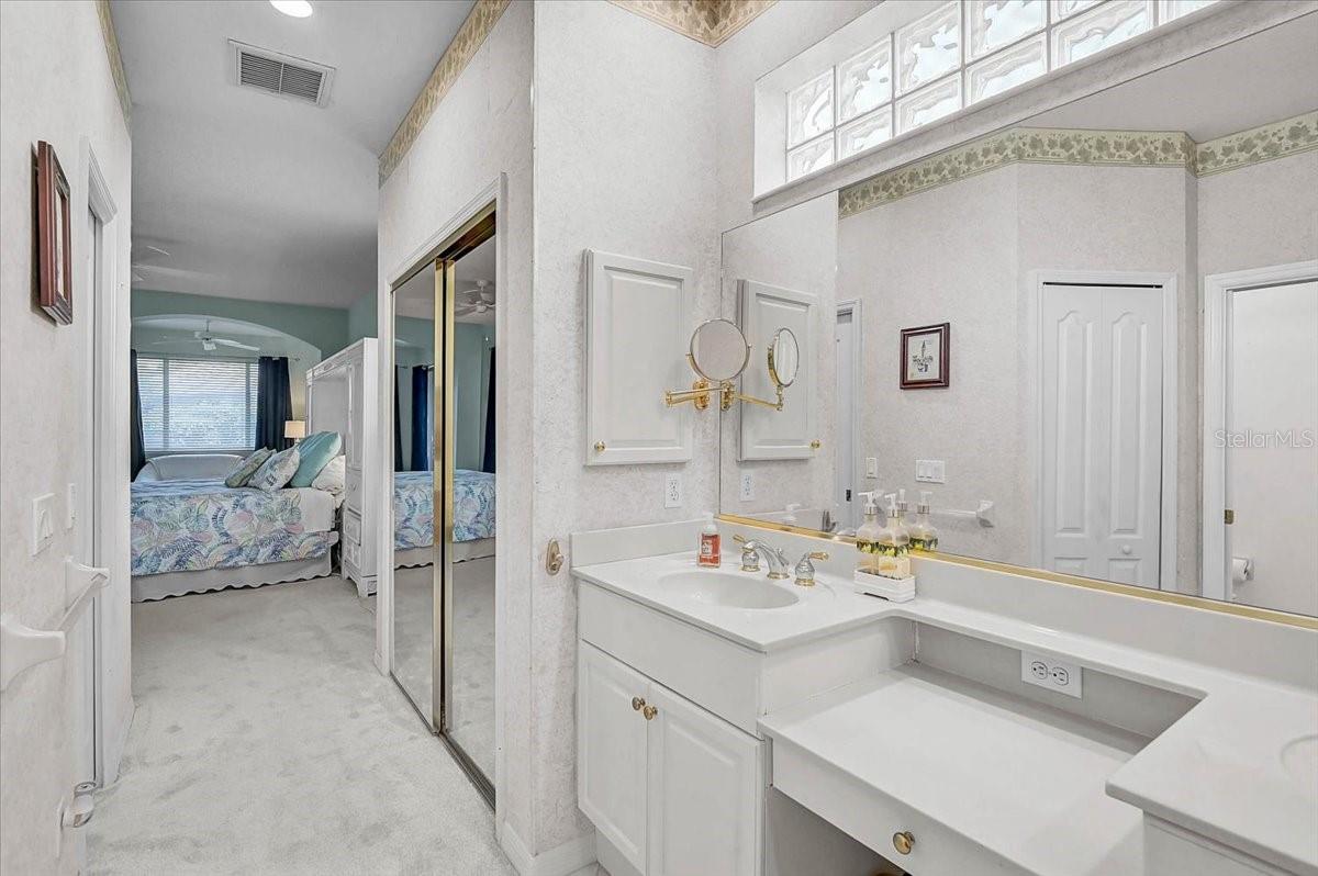 A4694468 Property Photo