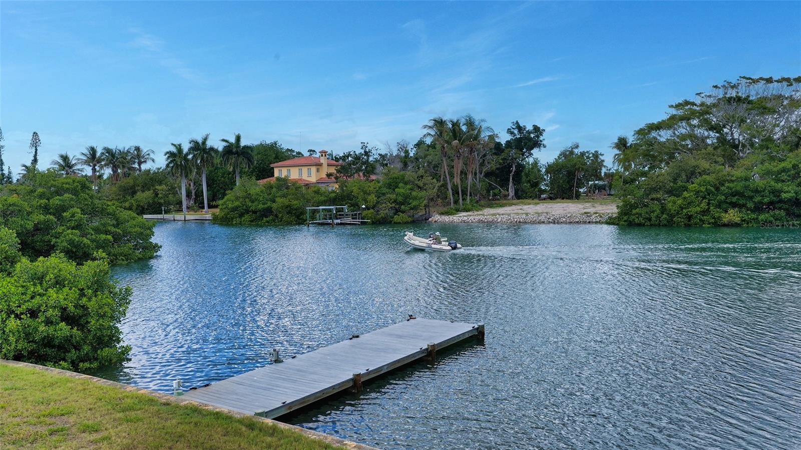 A4694502 Property Photo
