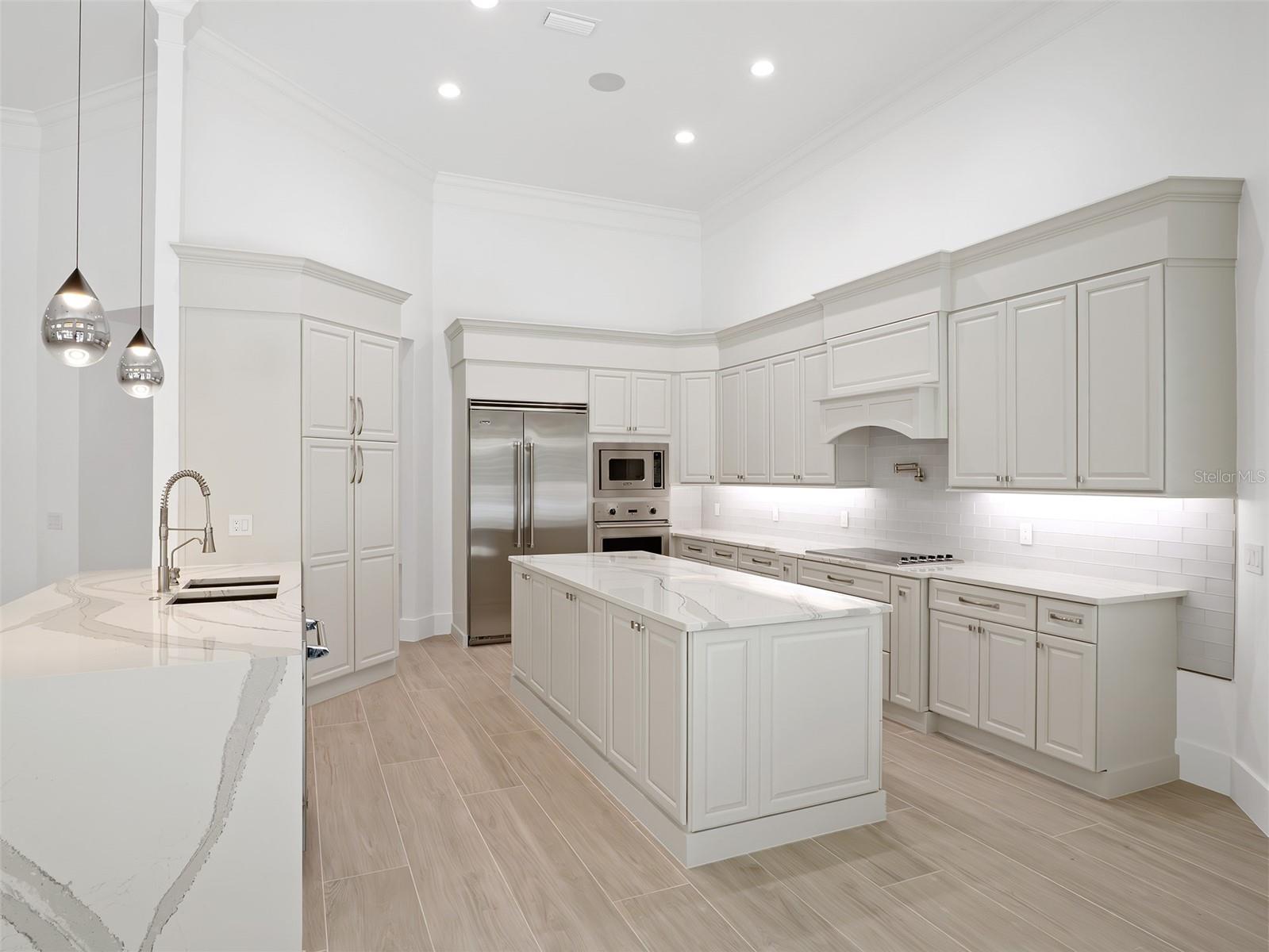 O6409961 Property Photo