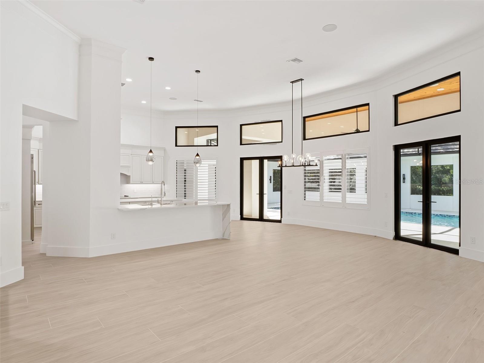 O6409961 Property Photo