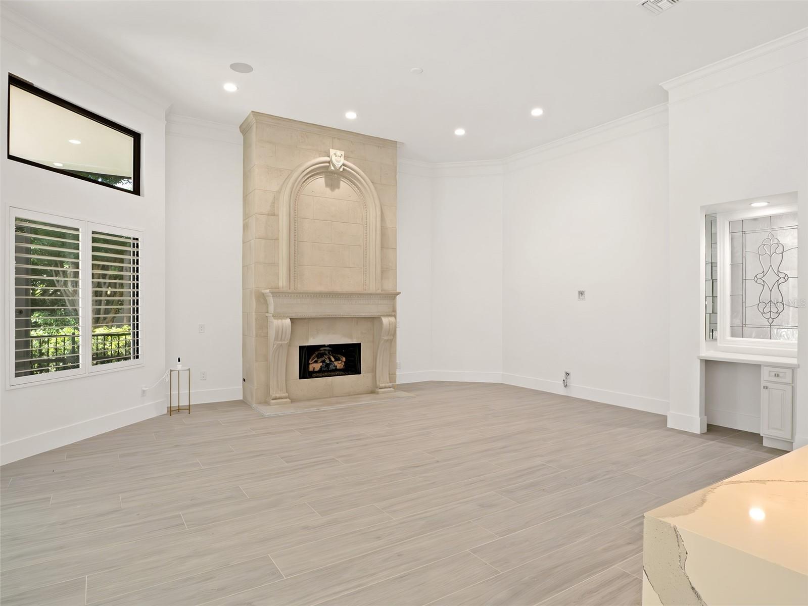 O6409961 Property Photo
