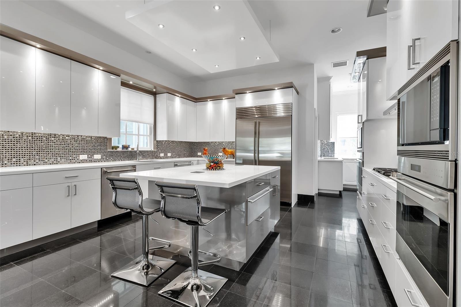 A4694716 Property Photo