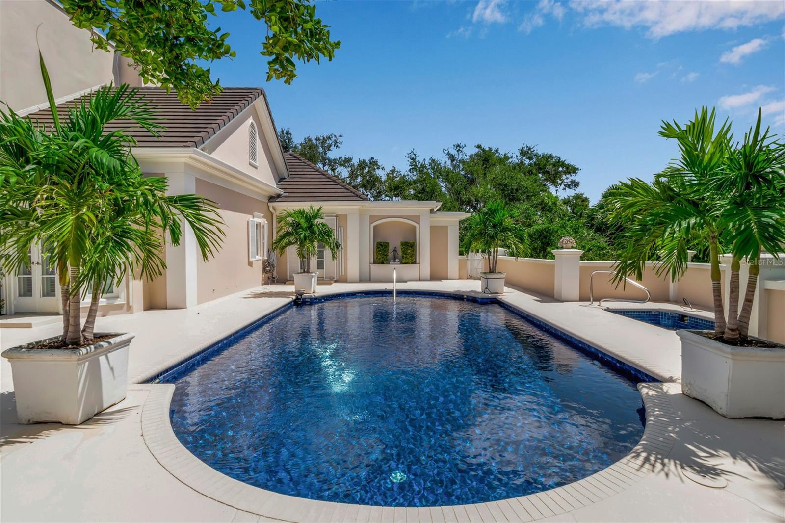 A4694716 Property Photo
