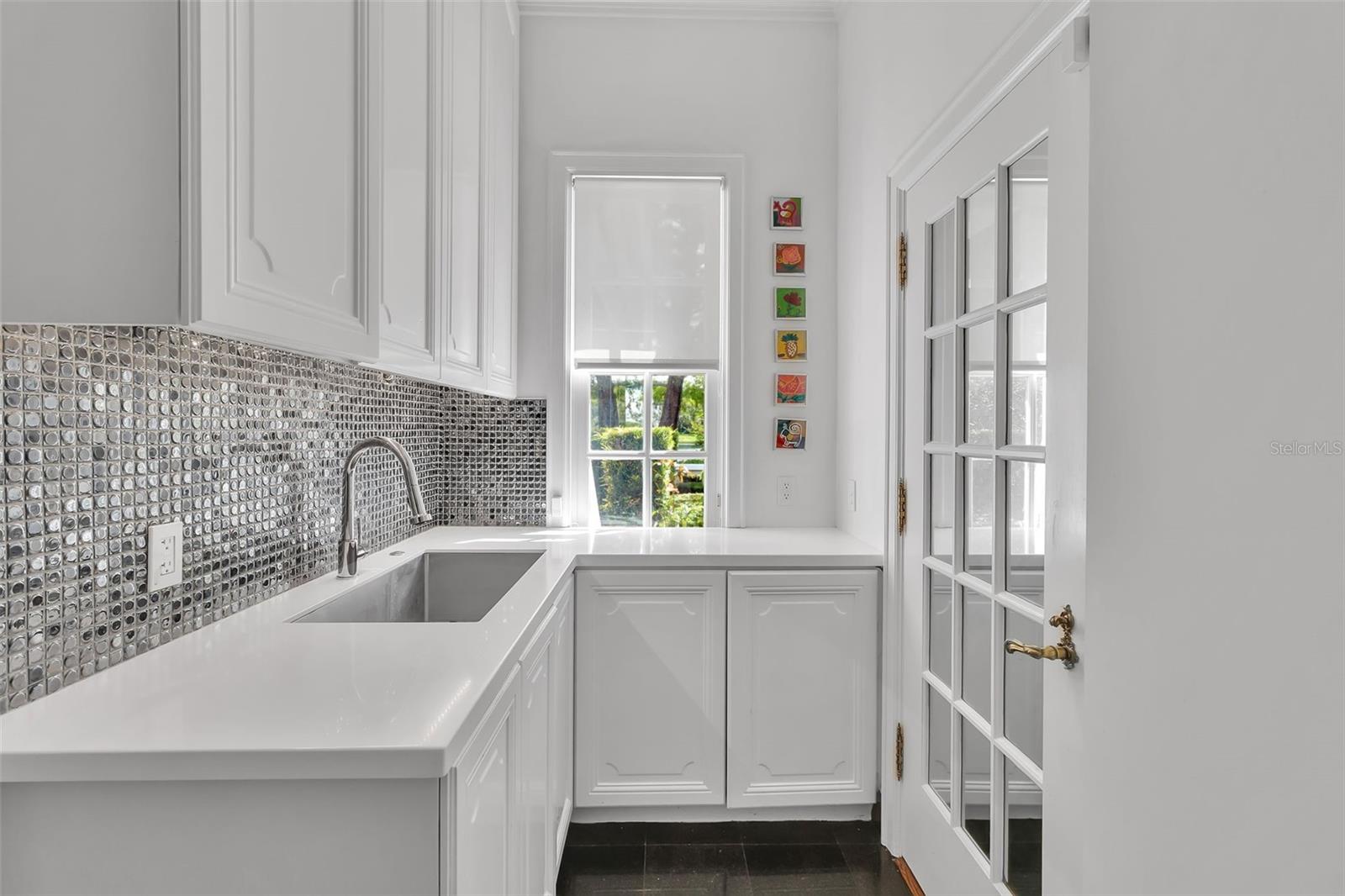 A4694716 Property Photo