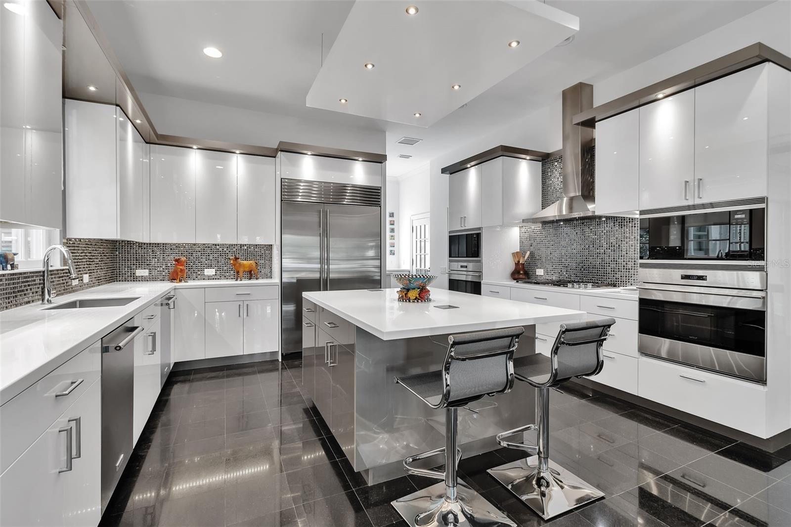 A4694716 Property Photo