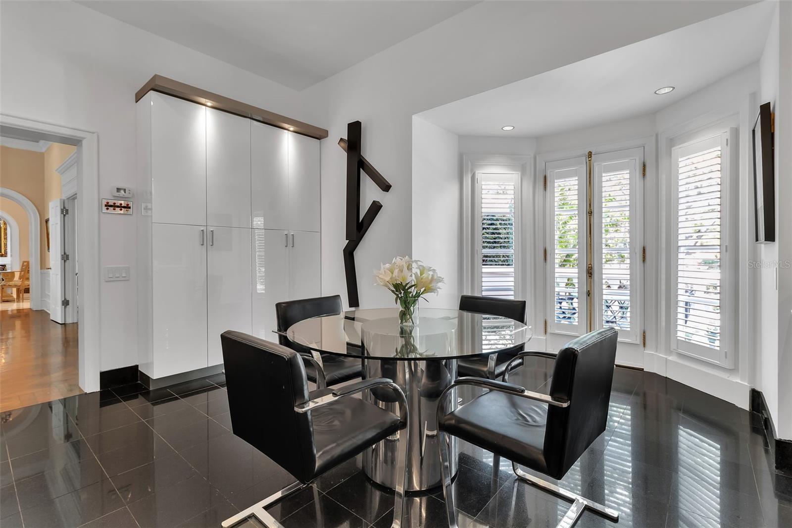 A4694716 Property Photo