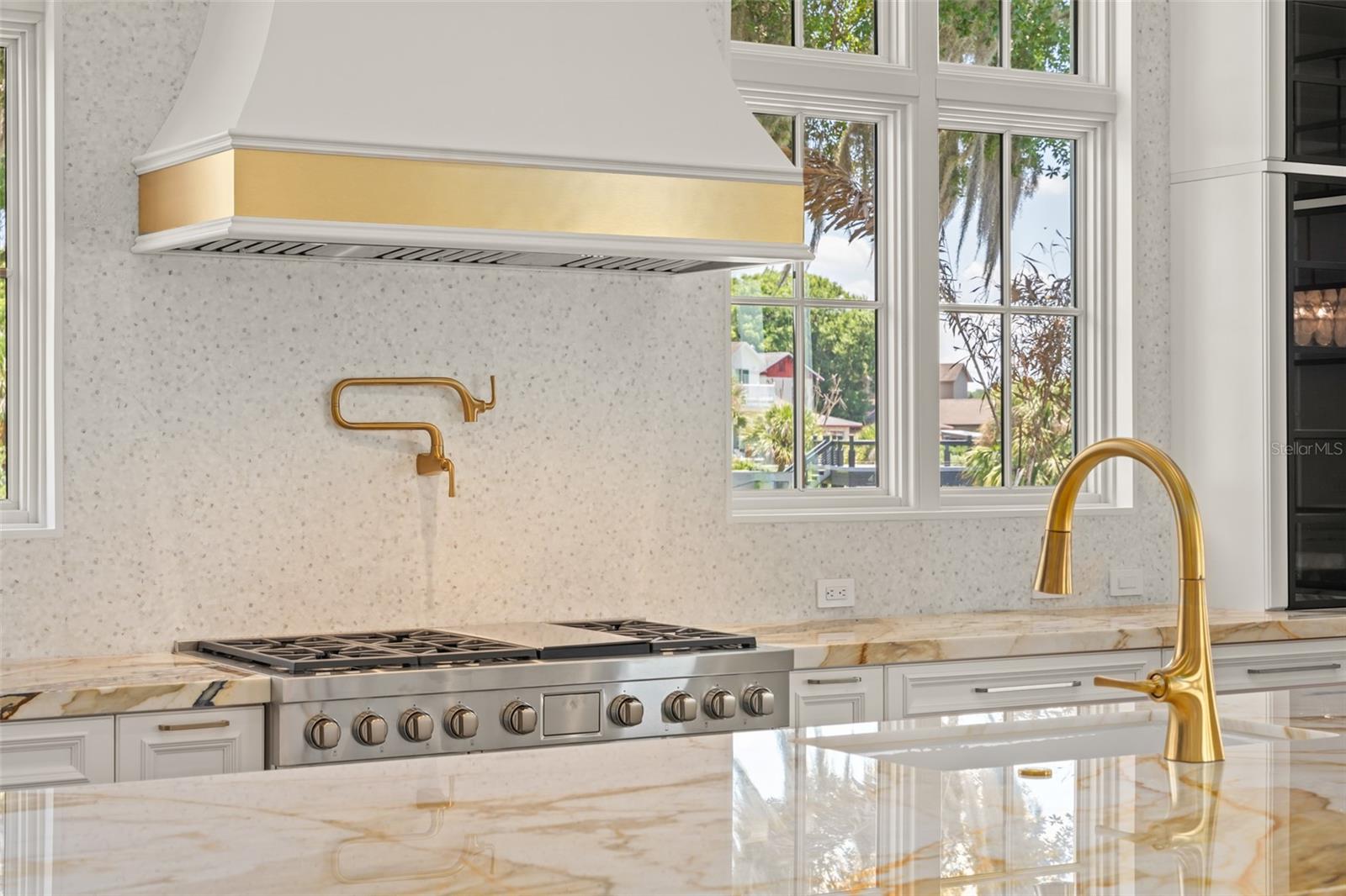 O6411245 Property Photo