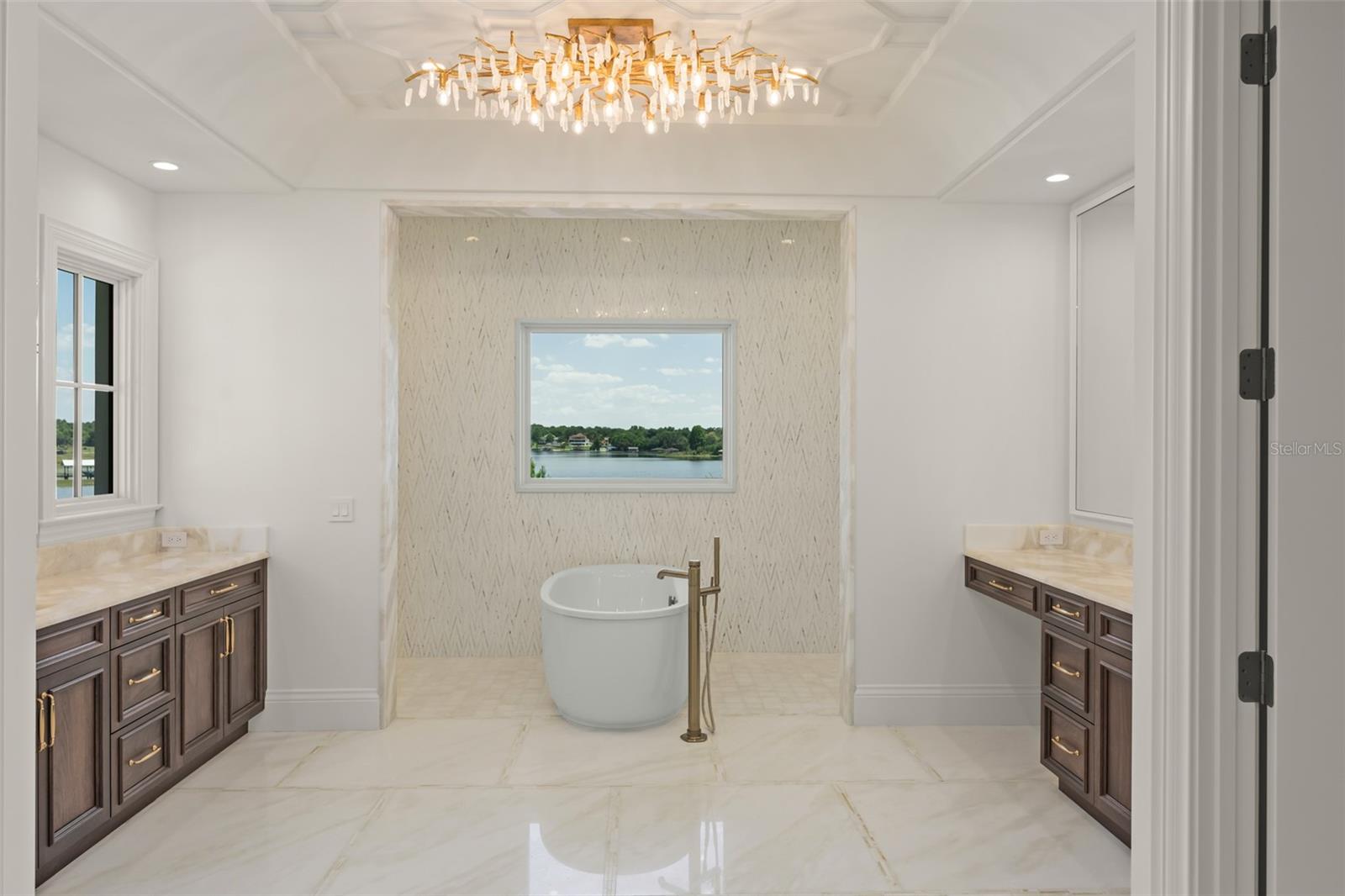 O6411245 Property Photo