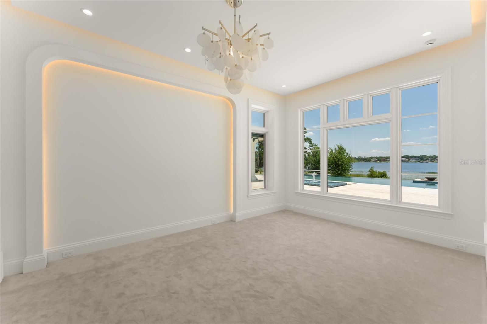 O6411245 Property Photo