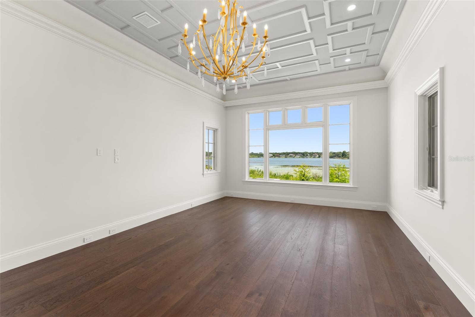 O6411245 Property Photo
