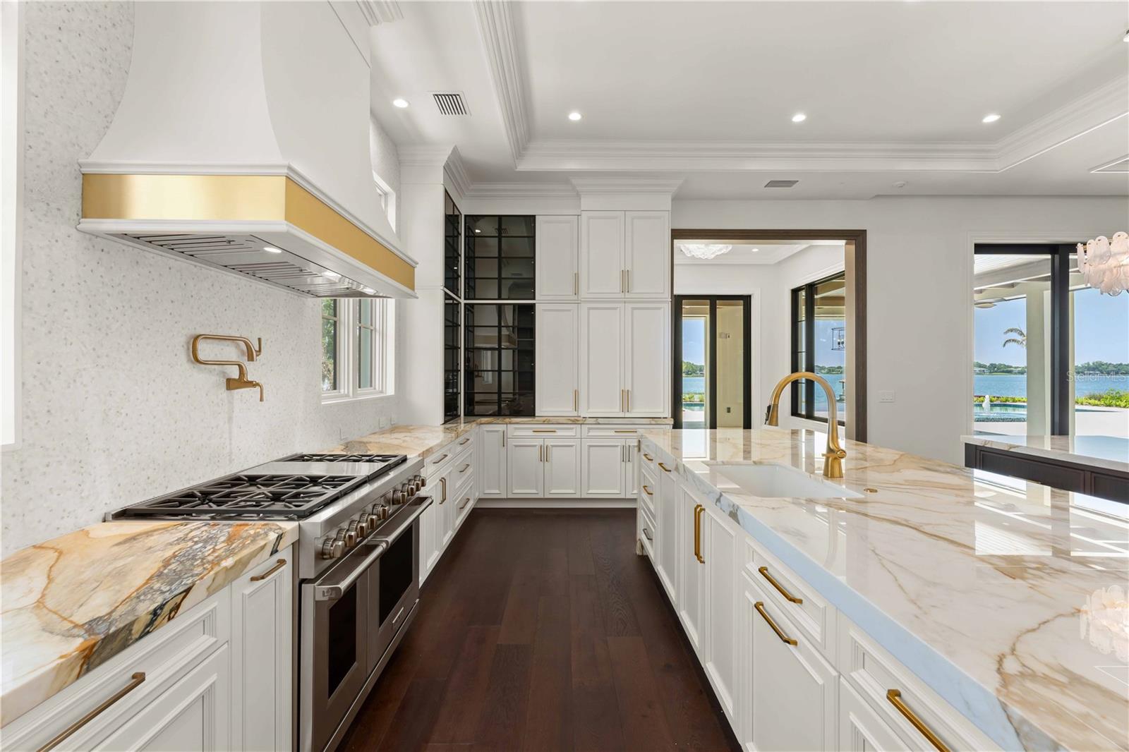 O6411245 Property Photo