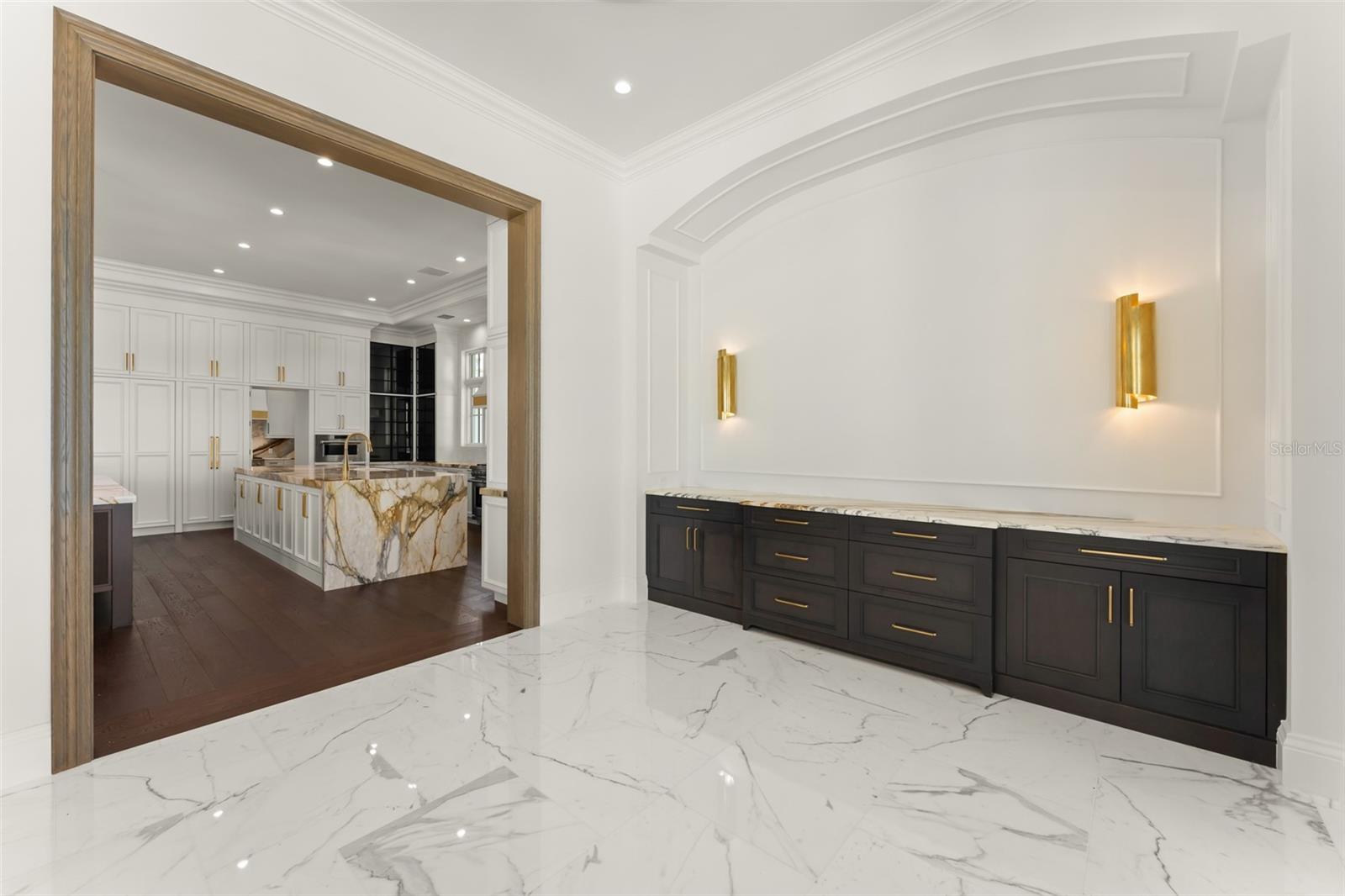 O6411245 Property Photo