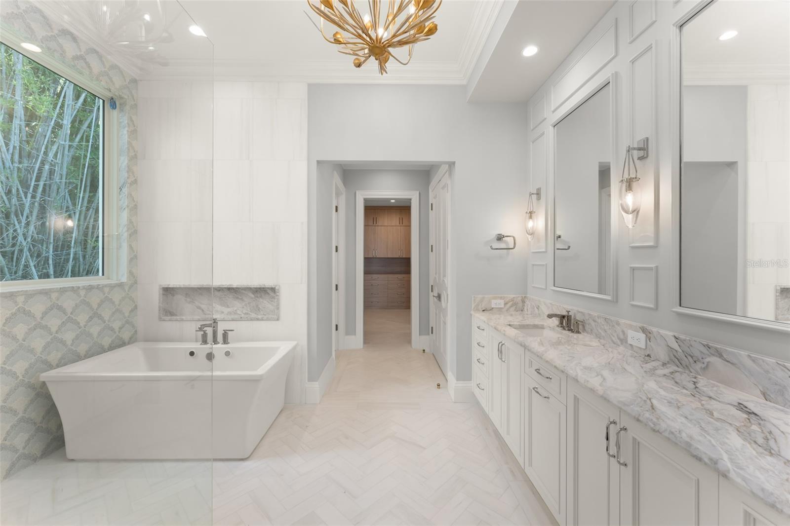O6411245 Property Photo