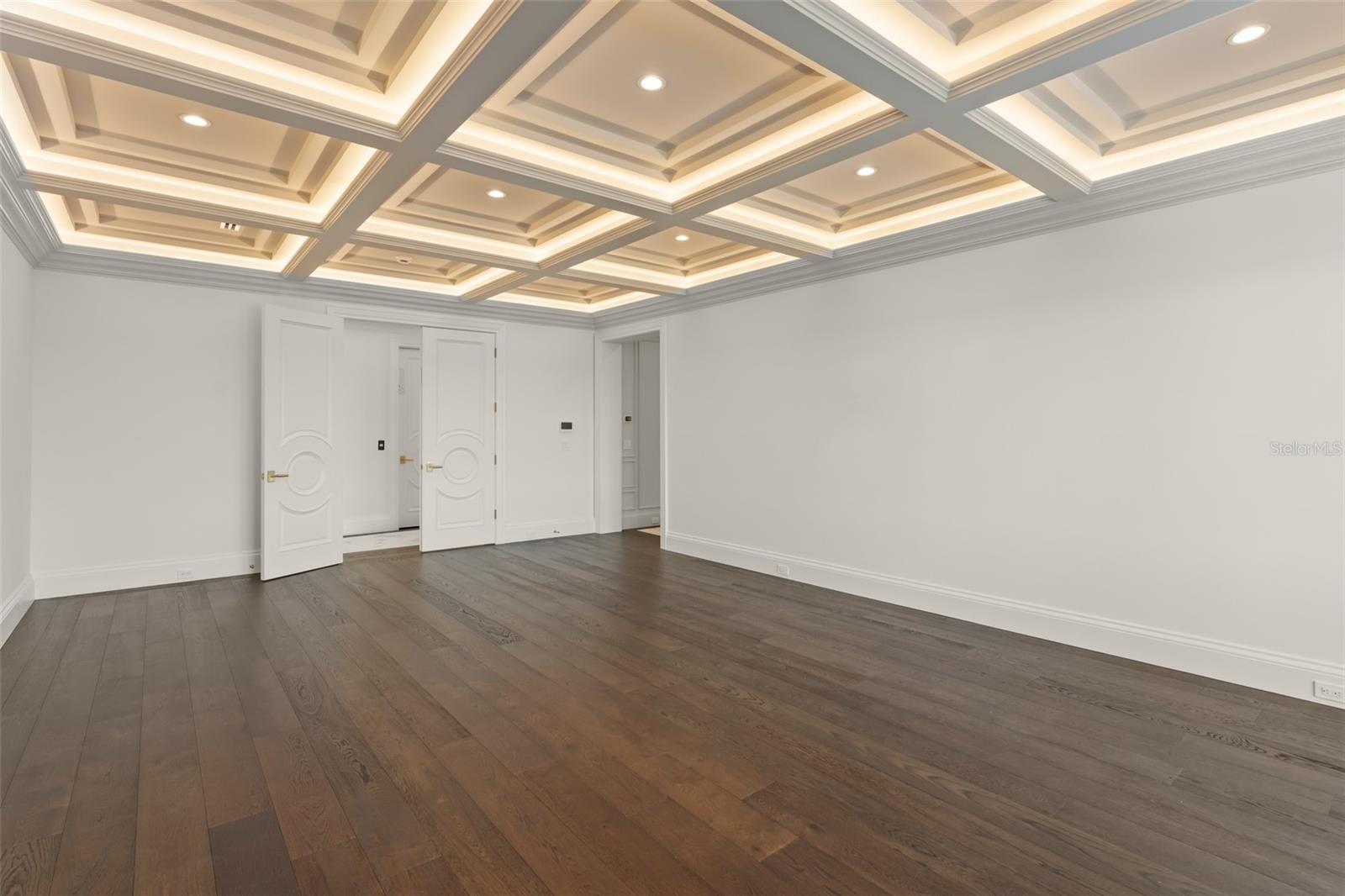 O6411245 Property Photo