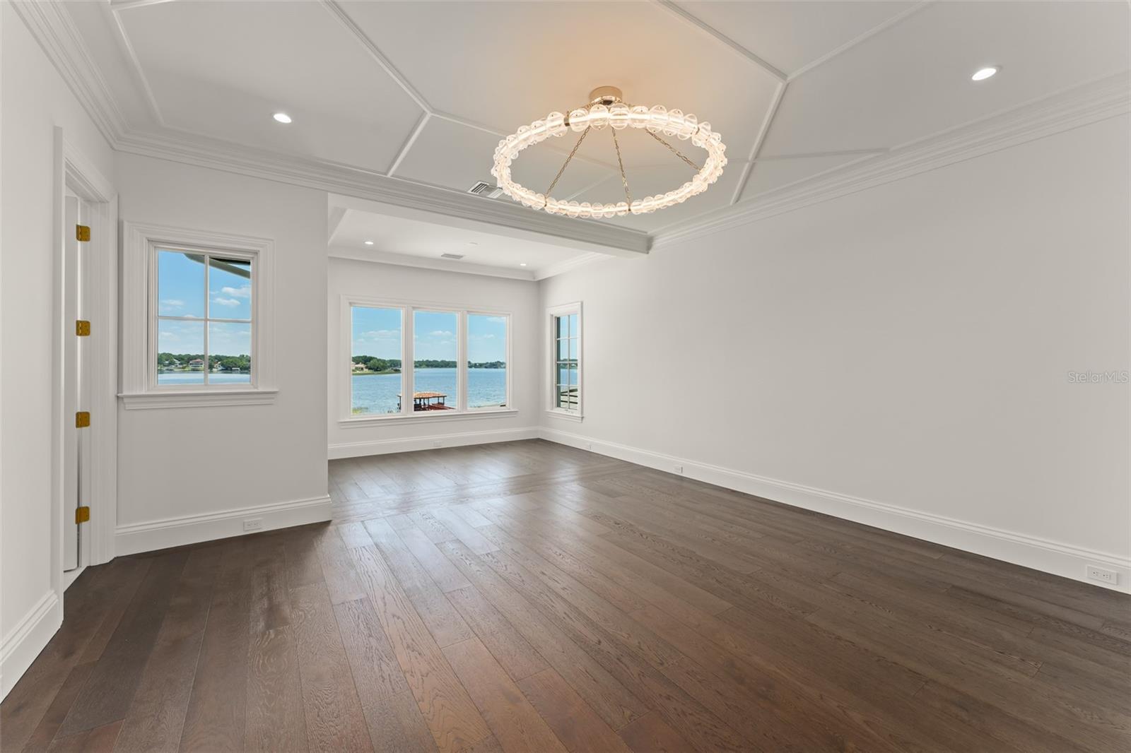 O6411245 Property Photo