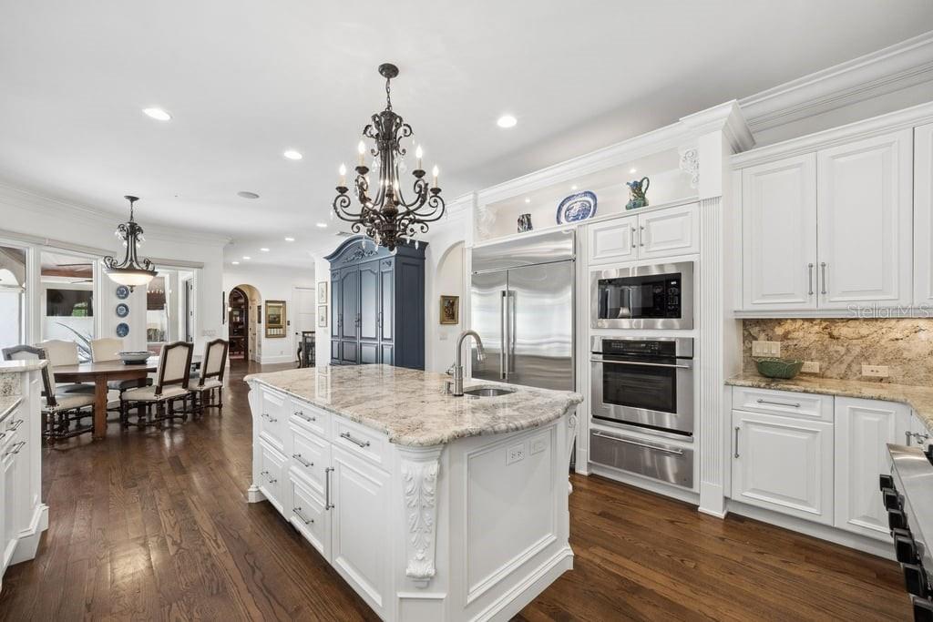 O6411706 Property Photo
