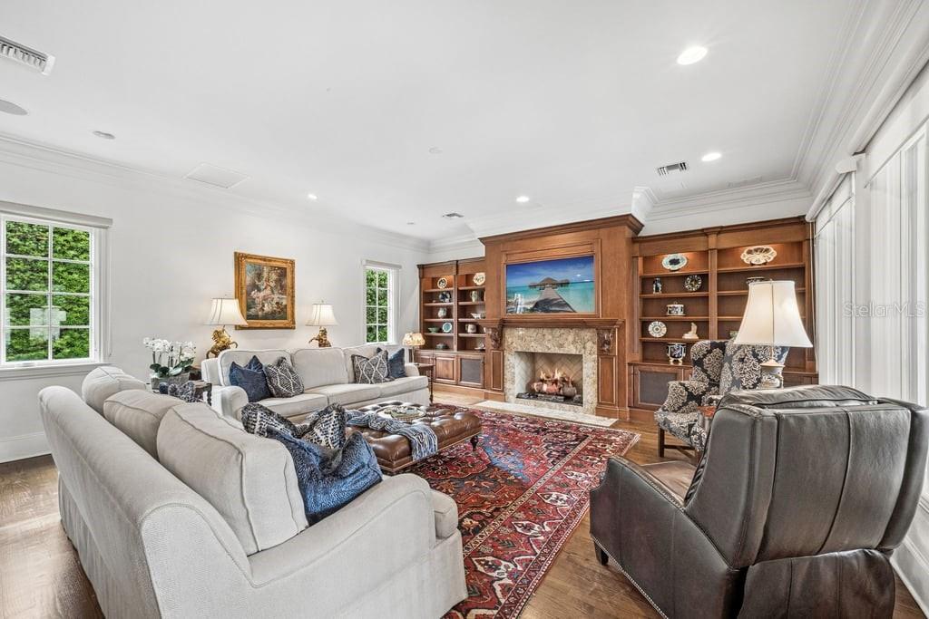 O6411706 Property Photo