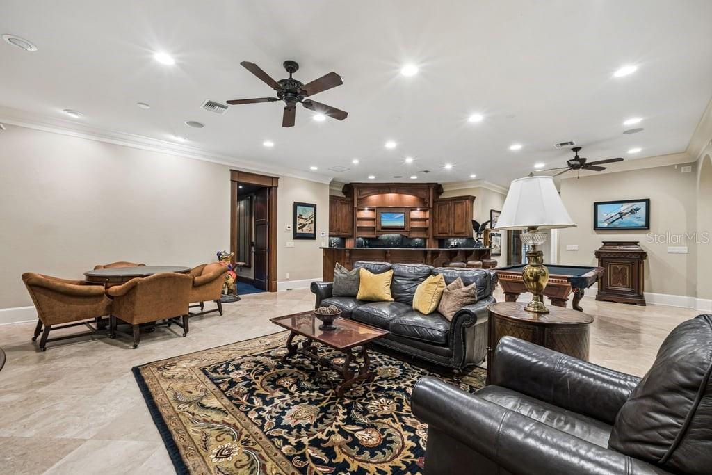 O6411706 Property Photo