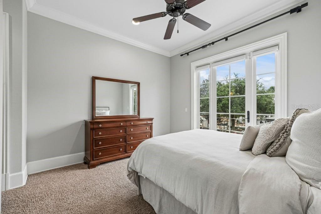 O6411706 Property Photo