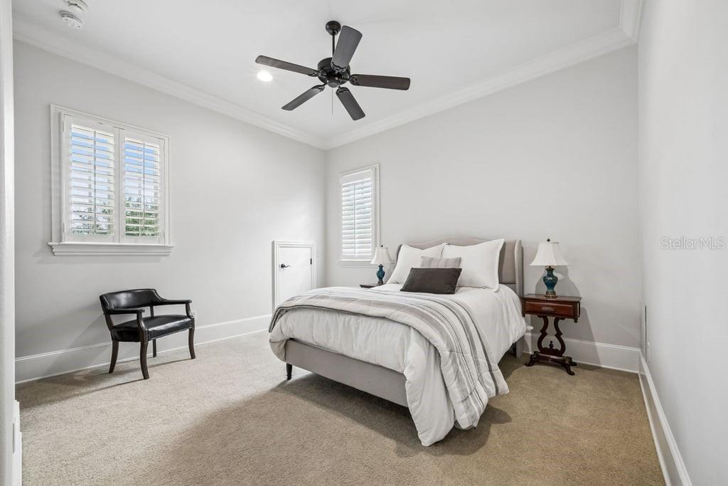O6411706 Property Photo
