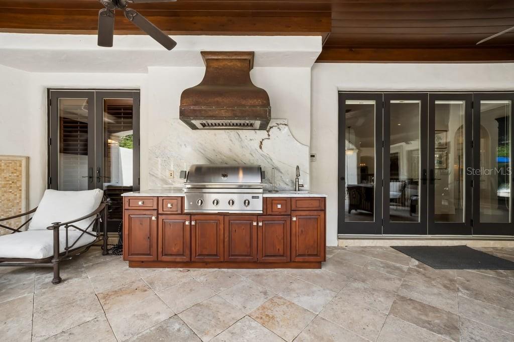 O6411706 Property Photo
