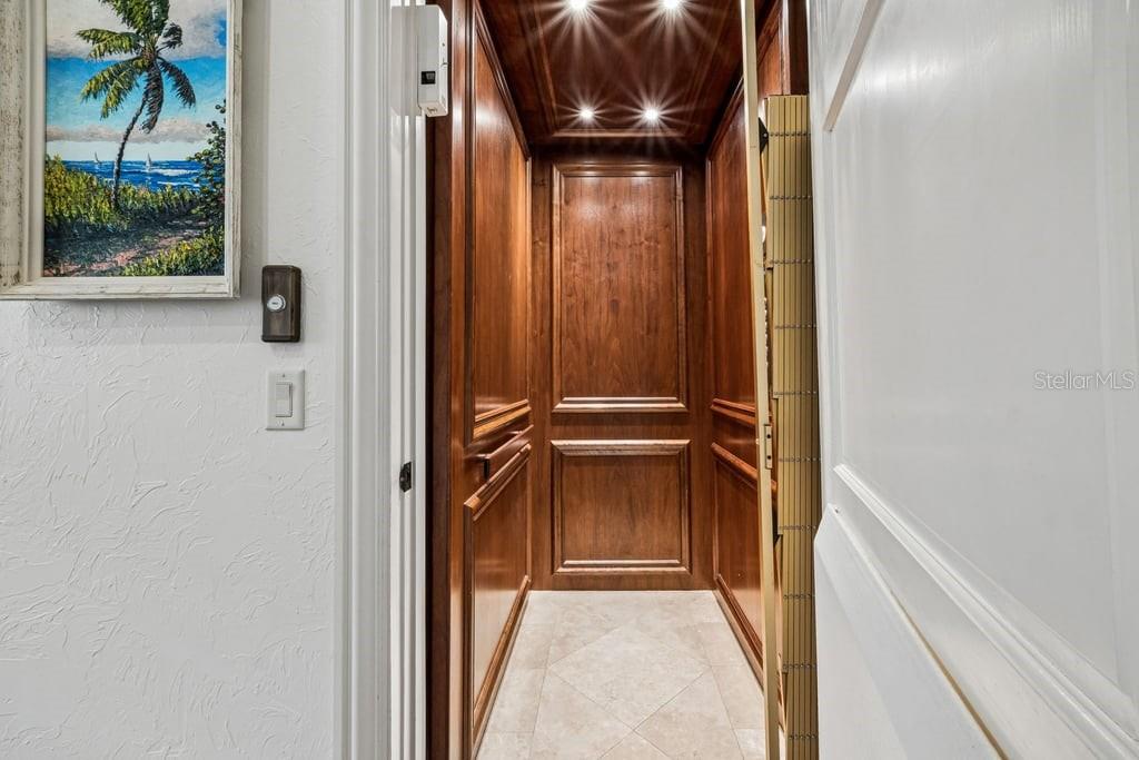 O6411706 Property Photo