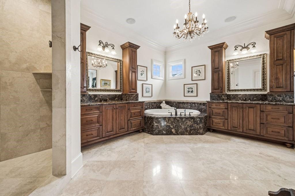 O6411706 Property Photo