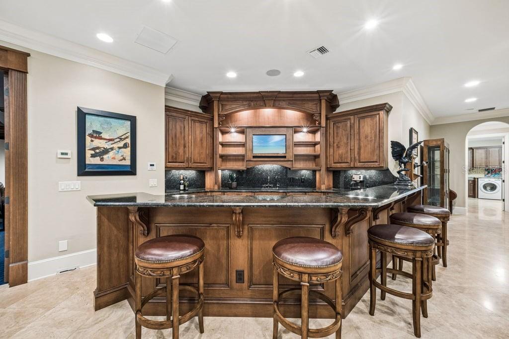 O6411706 Property Photo