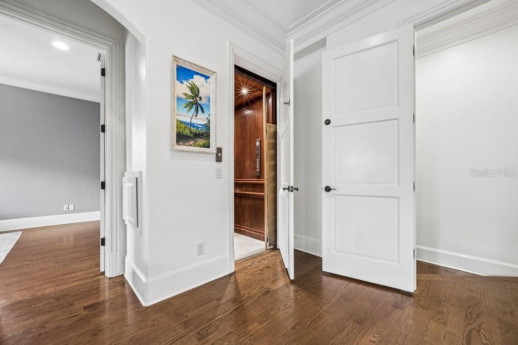 O6411706 Property Photo