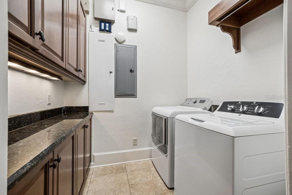 O6411706 Property Photo