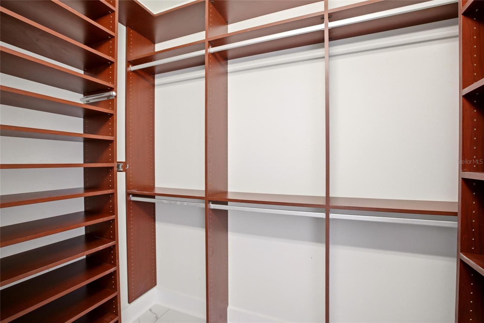 A4695236 Property Photo