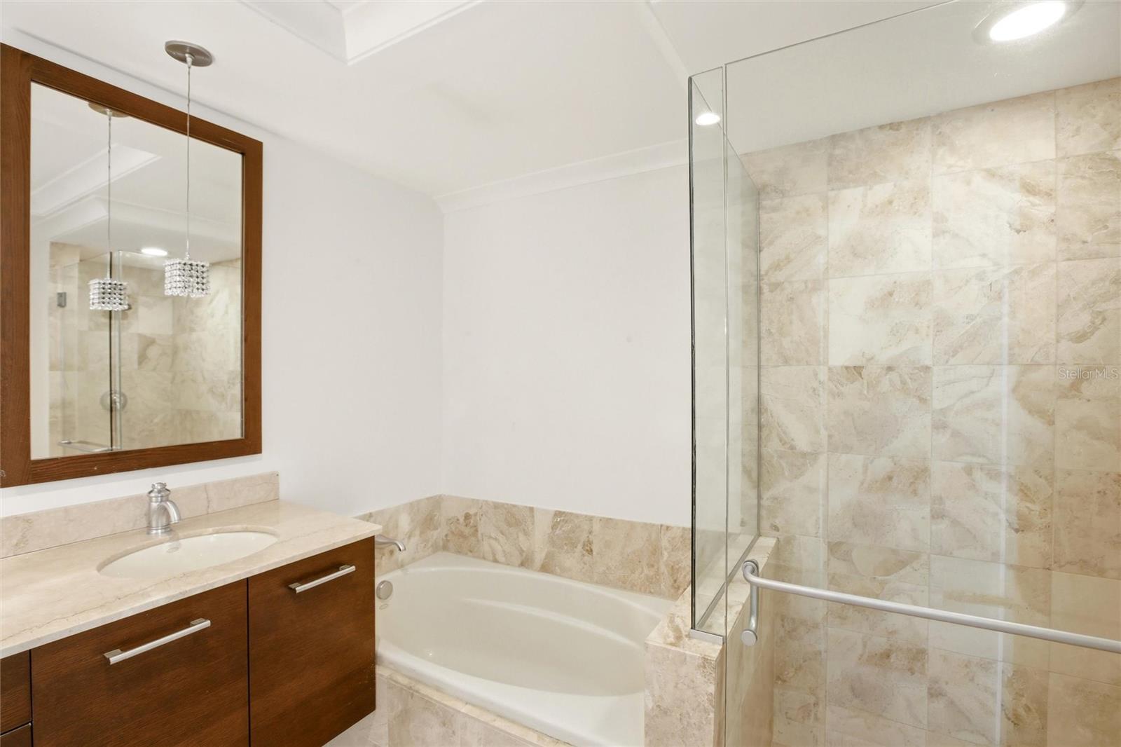A4695236 Property Photo