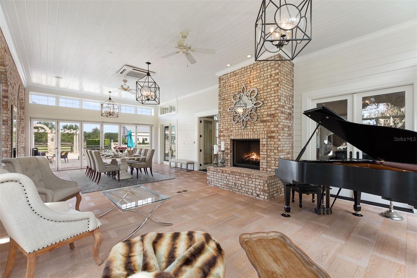 A4695332 Property Photo