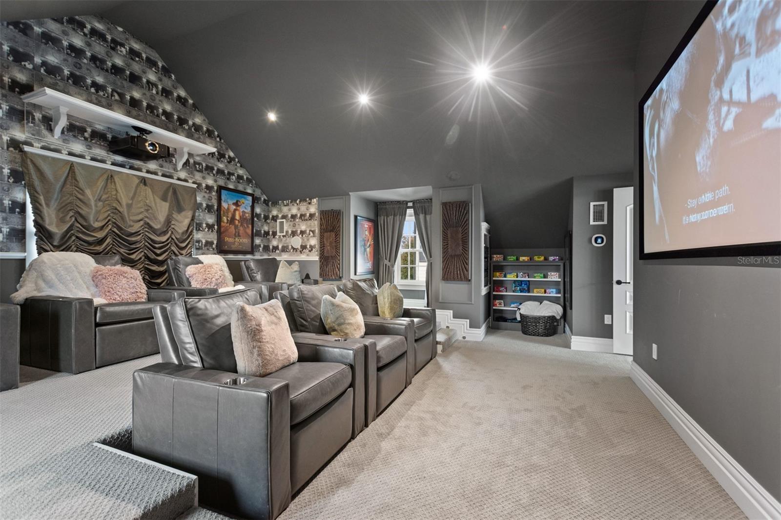 A4695332 Property Photo