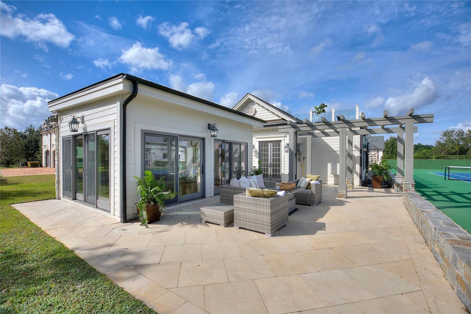 A4695332 Property Photo