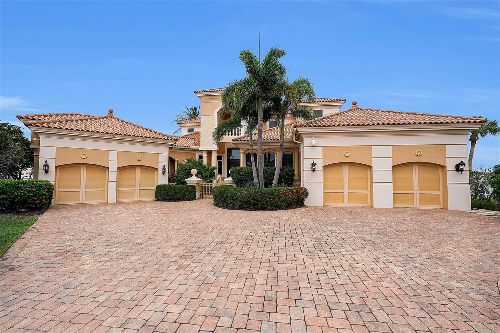 A4695466 Property Photo