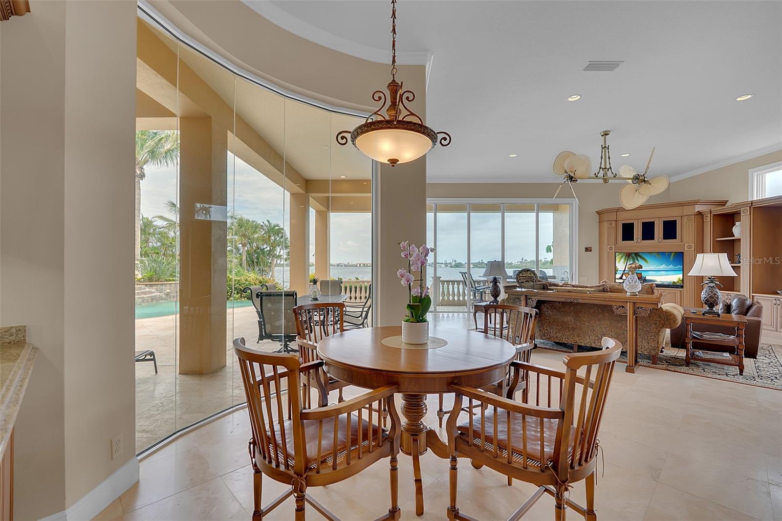A4695466 Property Photo