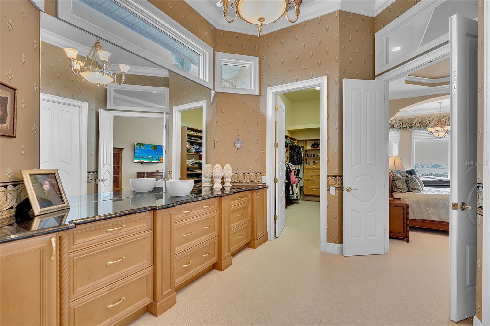 A4695466 Property Photo