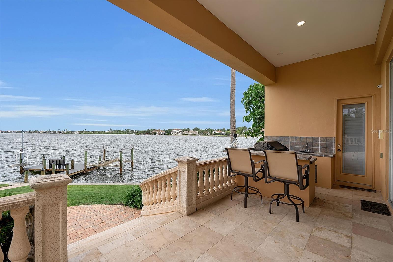 A4695466 Property Photo