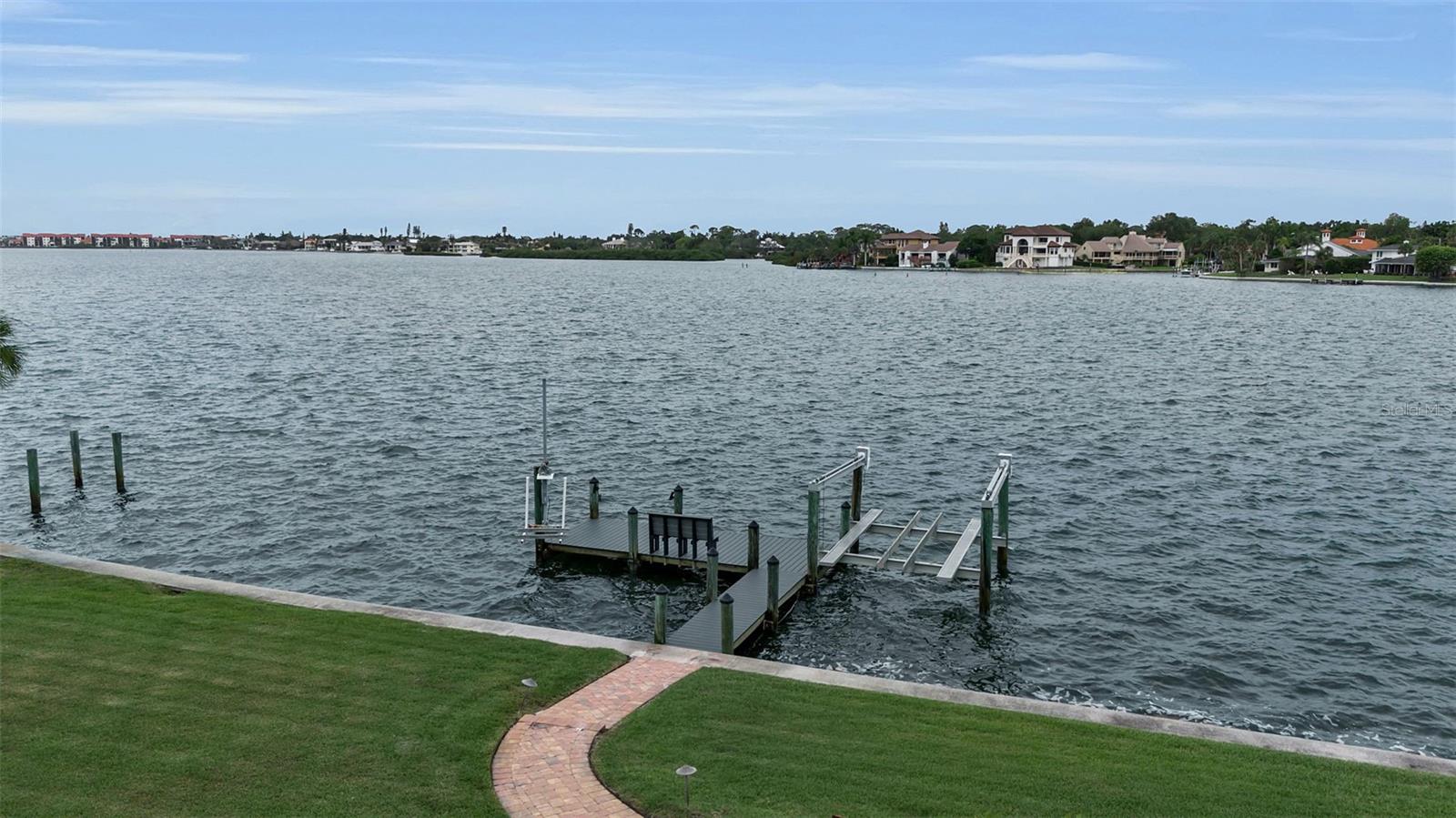 A4695466 Property Photo