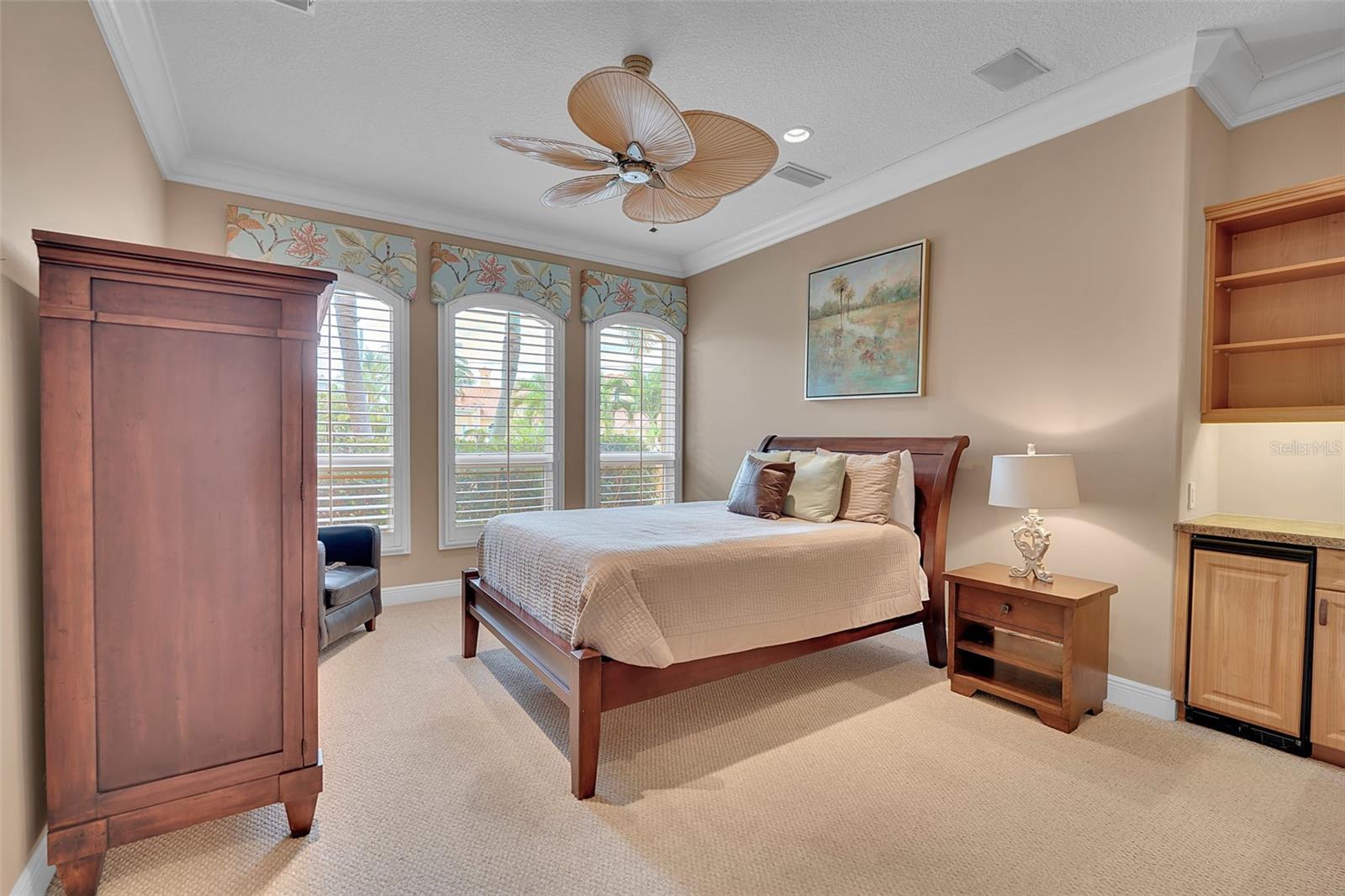 A4695466 Property Photo