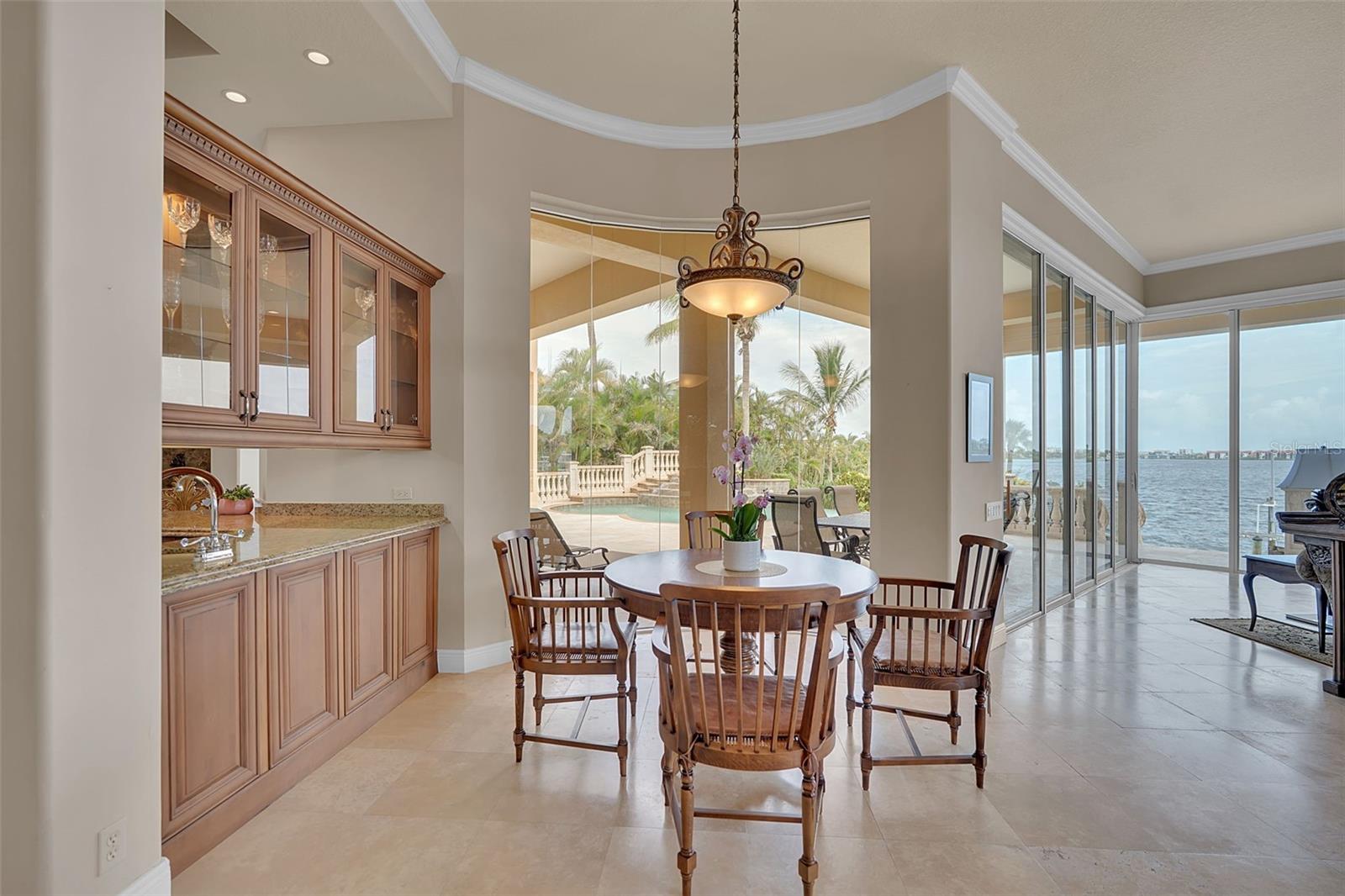 A4695466 Property Photo