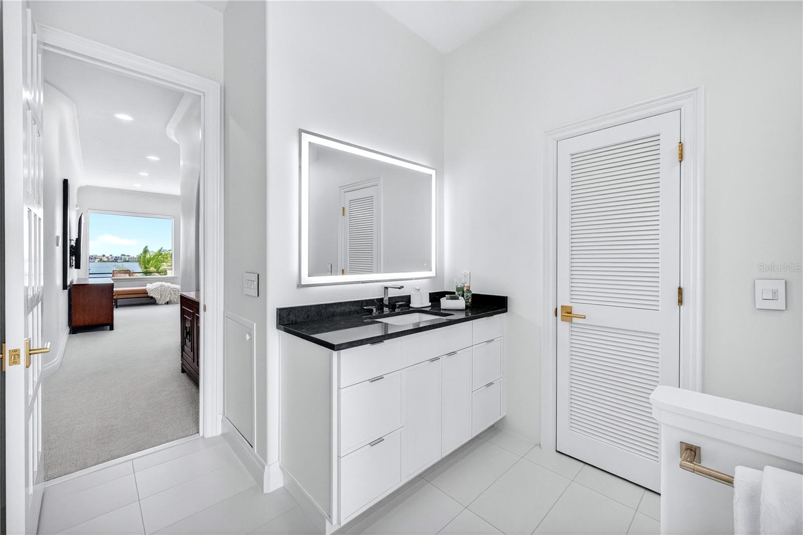 A4695510 Property Photo