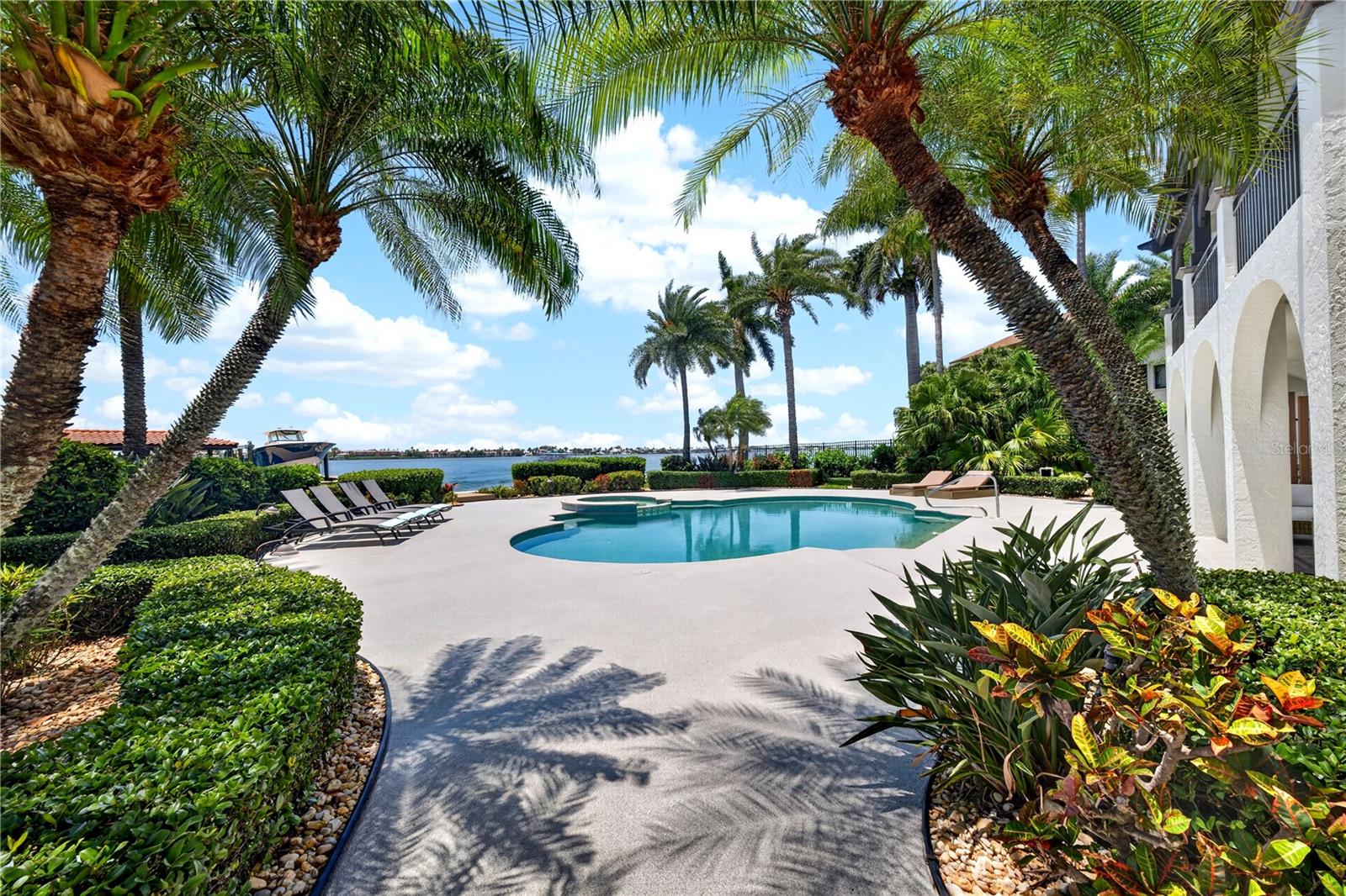 A4695510 Property Photo