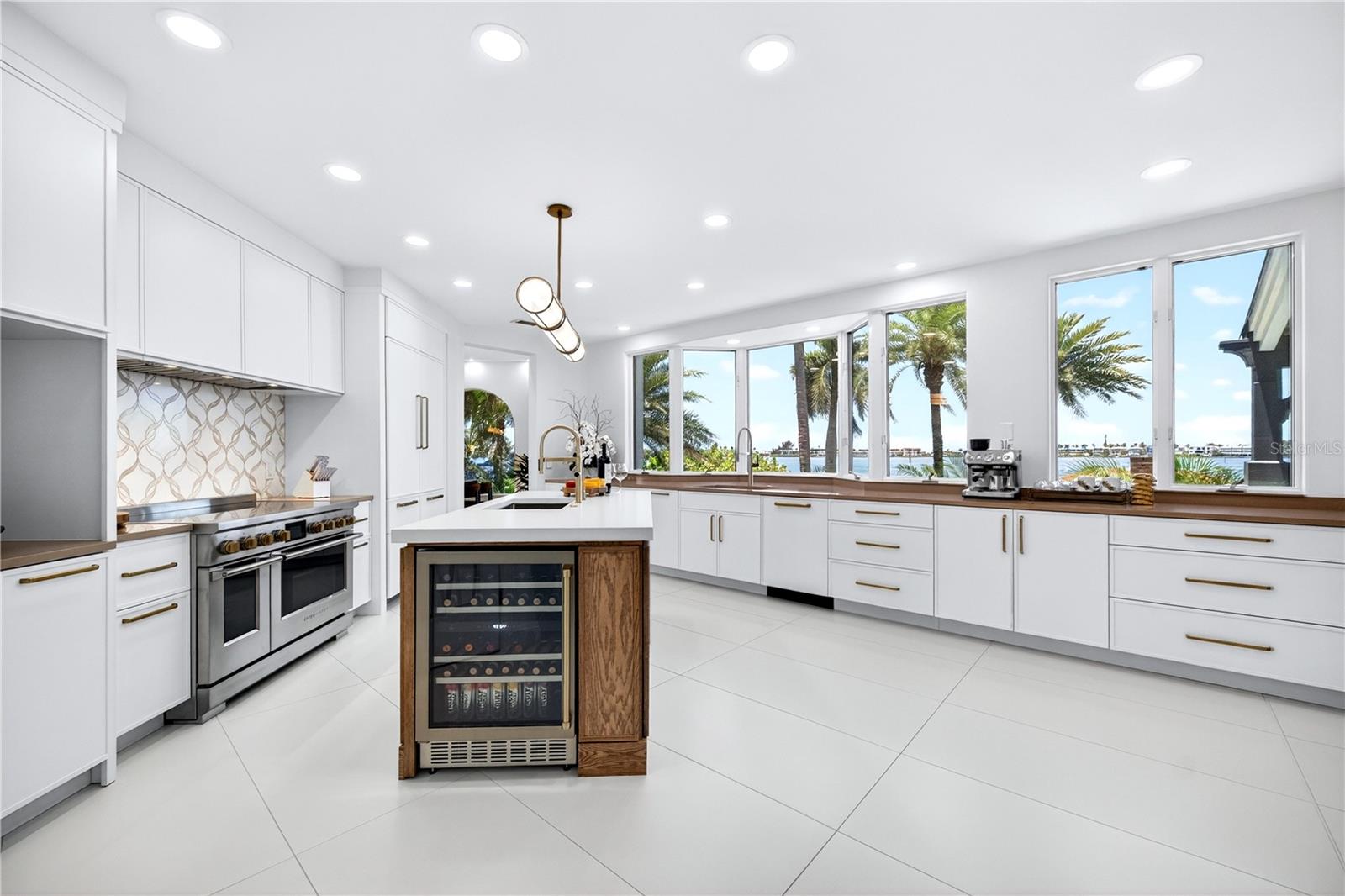 A4695510 Property Photo