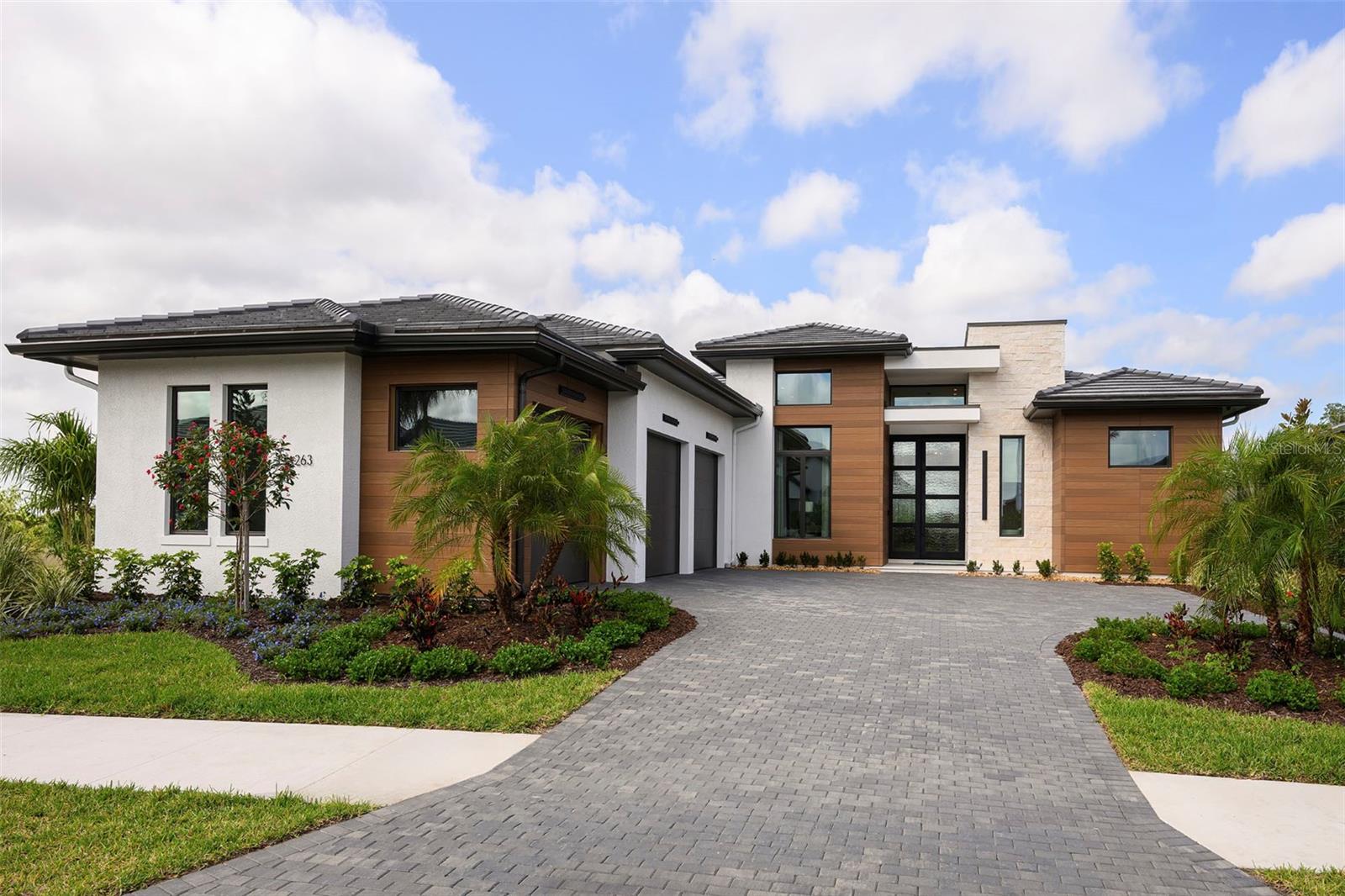 MLS# A4695779 Property Photo