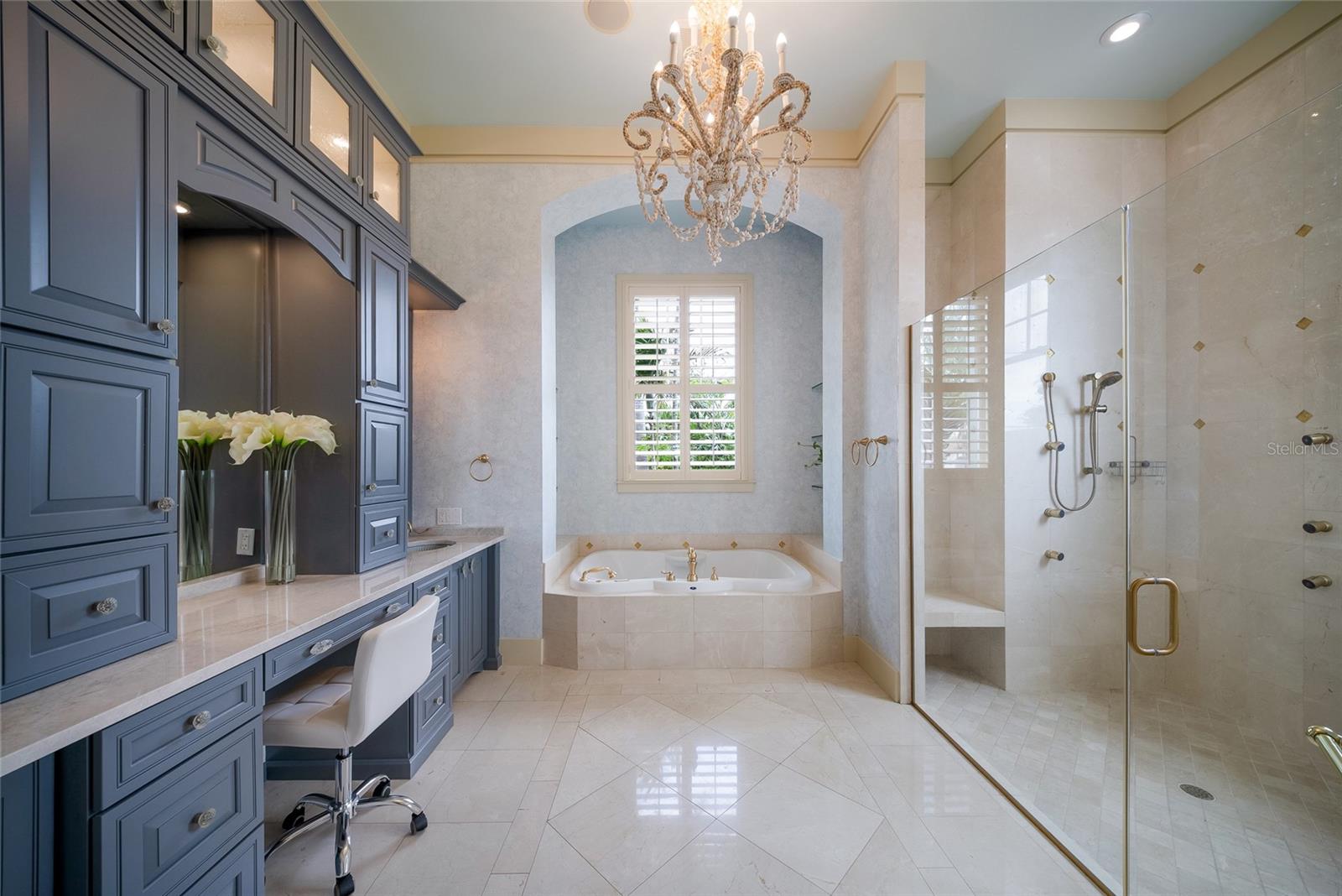 A4695861 Property Photo